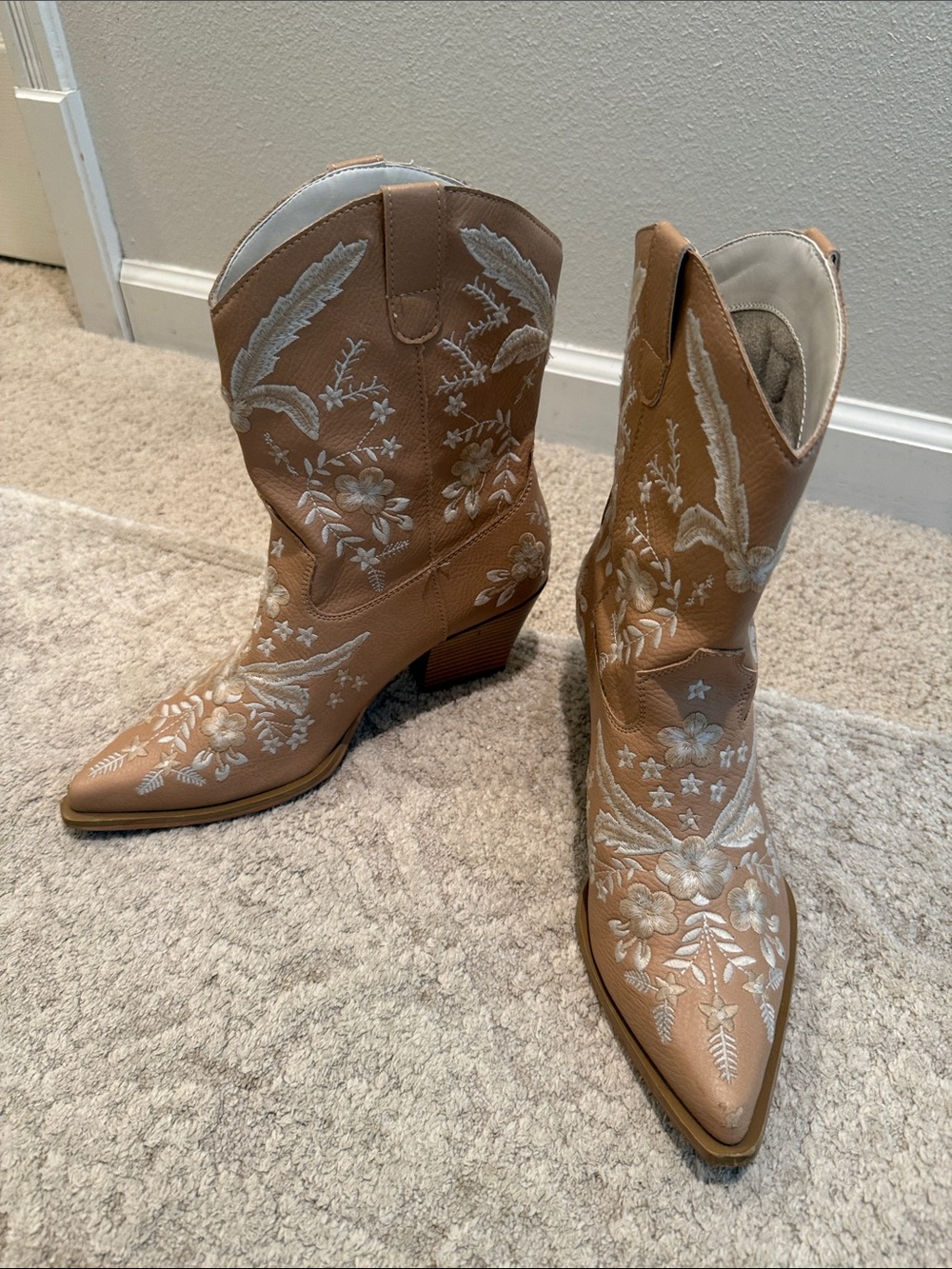 Oasis Society Bailey Western Ankle Boot Mid Calf